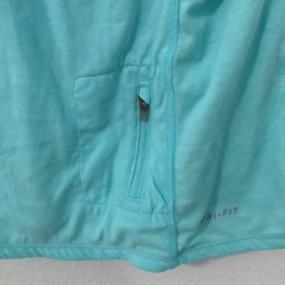 Nike workout top - Picture 6 of 6